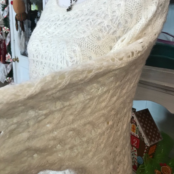 ๐ Beautiful Plus Size Sweater ๐ - Picture 4 of 6